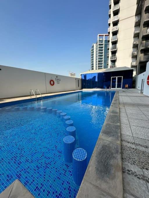 Apartment One Private Bathroom Tub Gym Free Parking Dubai