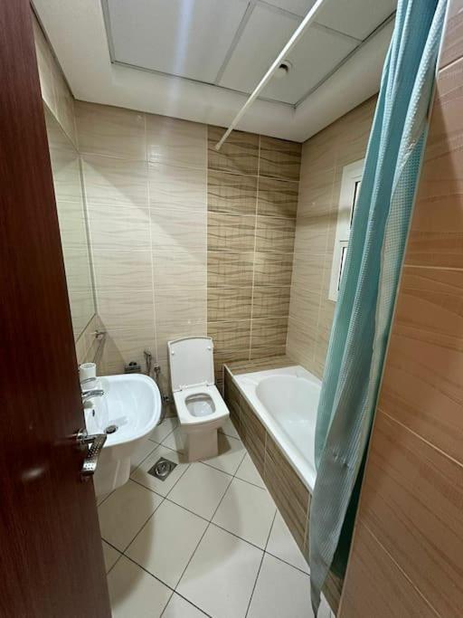 One Private Bathroom Tub Gym Free Parking
