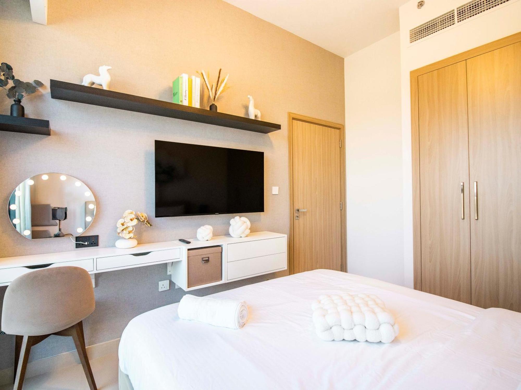 Daire Luxury 1-bedroom Hideaway In Meydan *
