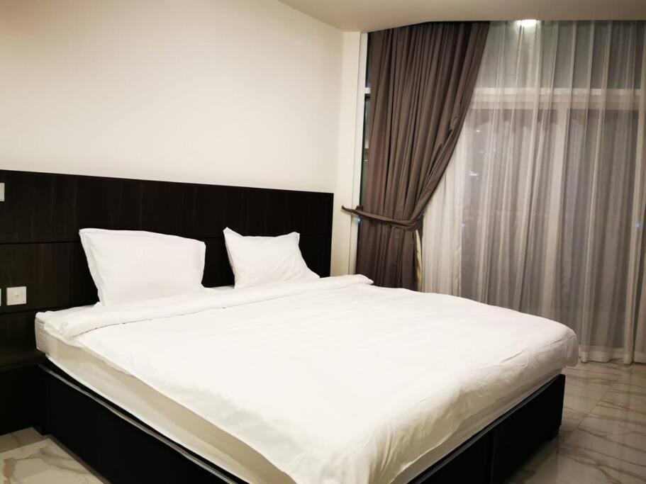 208 Amazing 2 Bedroom With Burj Khalifa & Canal View