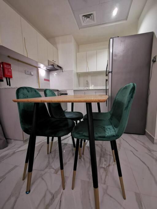 208 Amazing 2 Bedroom With Burj Khalifa & Canal View Dubai