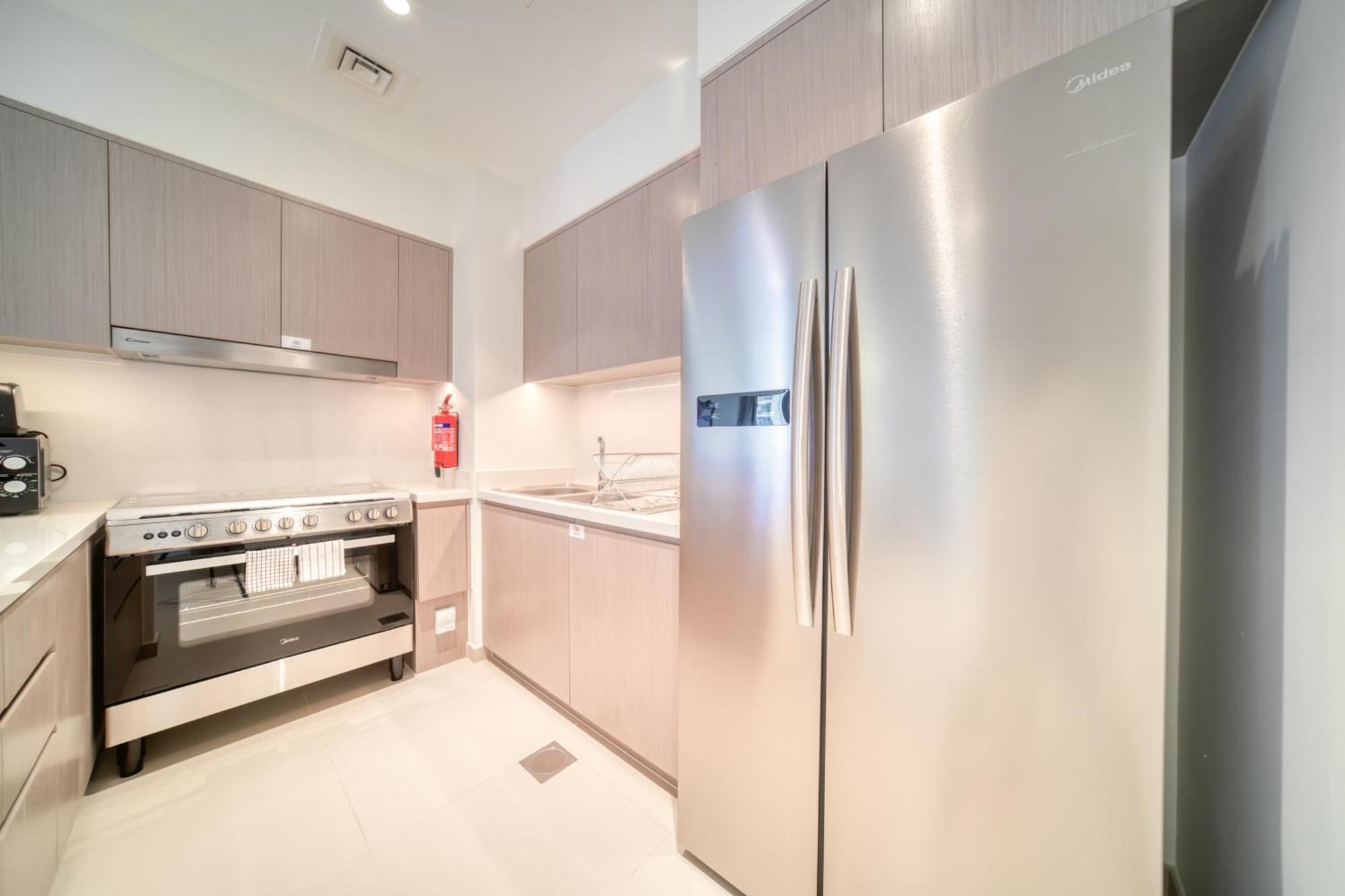 Downtown Luxury - Stunning Burj Khalifa View - 5 Minutes Walk To Mall