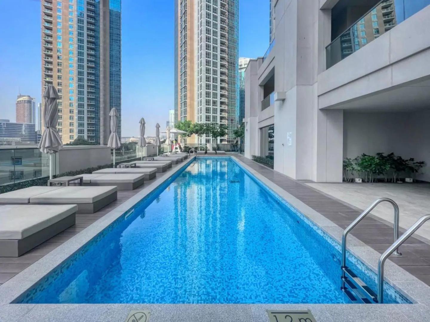 Apartment Spacious And Overlooking Burj & Fountains Dubai