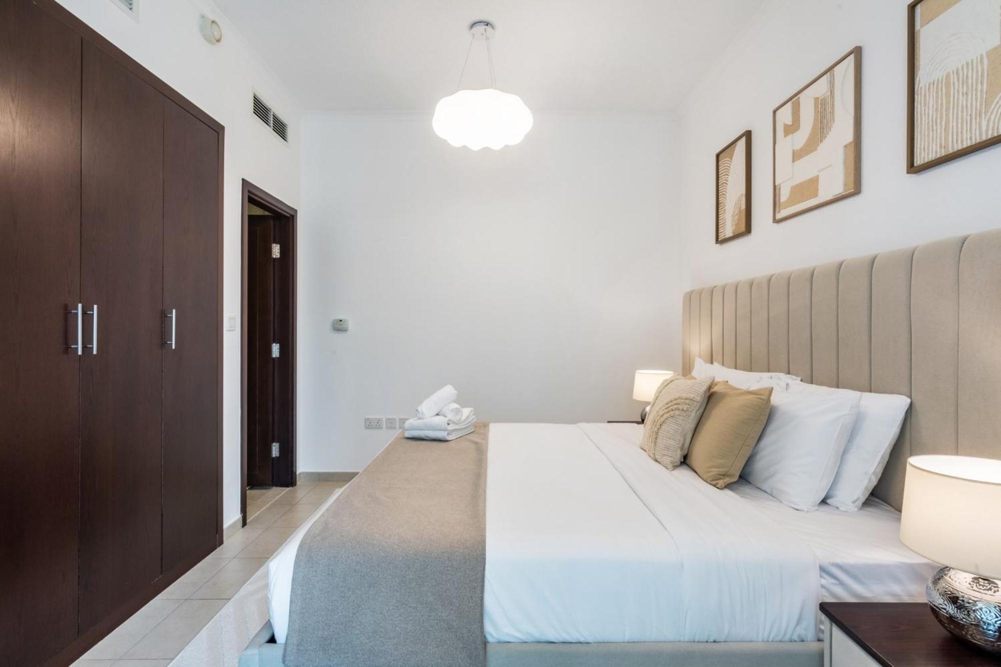 Apartamento Stunning 1-bedroom With Full Burj Khalifa View - 5-min Walk To Mall Dubai