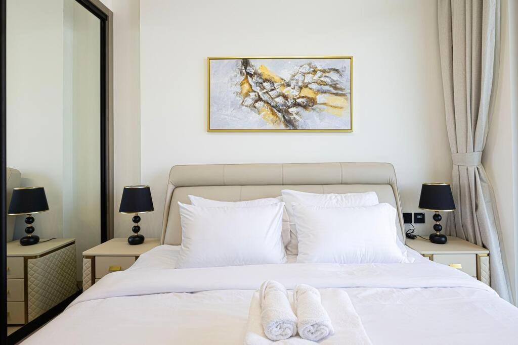 Apartment Fully Furnished Luxe 1br In Jvc