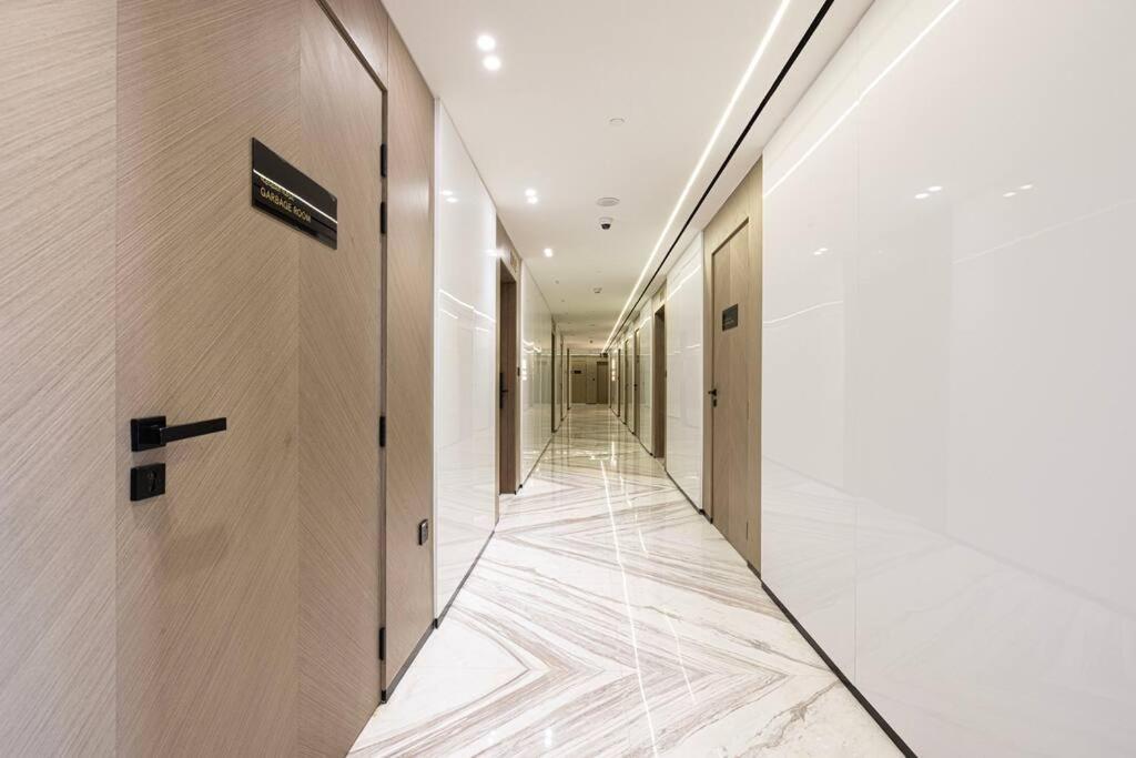 Apartment Fully Furnished Luxe 1br In Jvc *