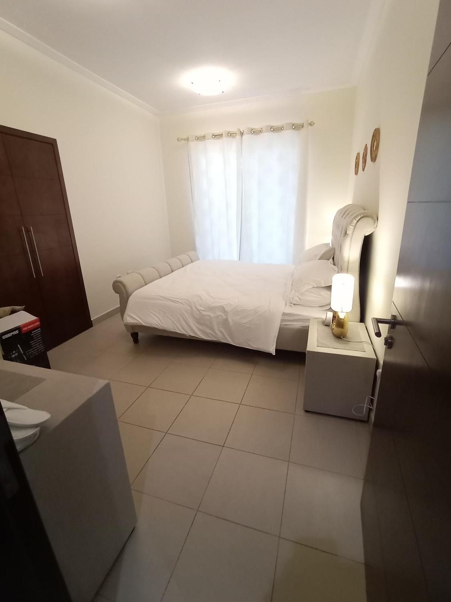 Apartment Luxury 1-br Near Burj Khalifa And Mall