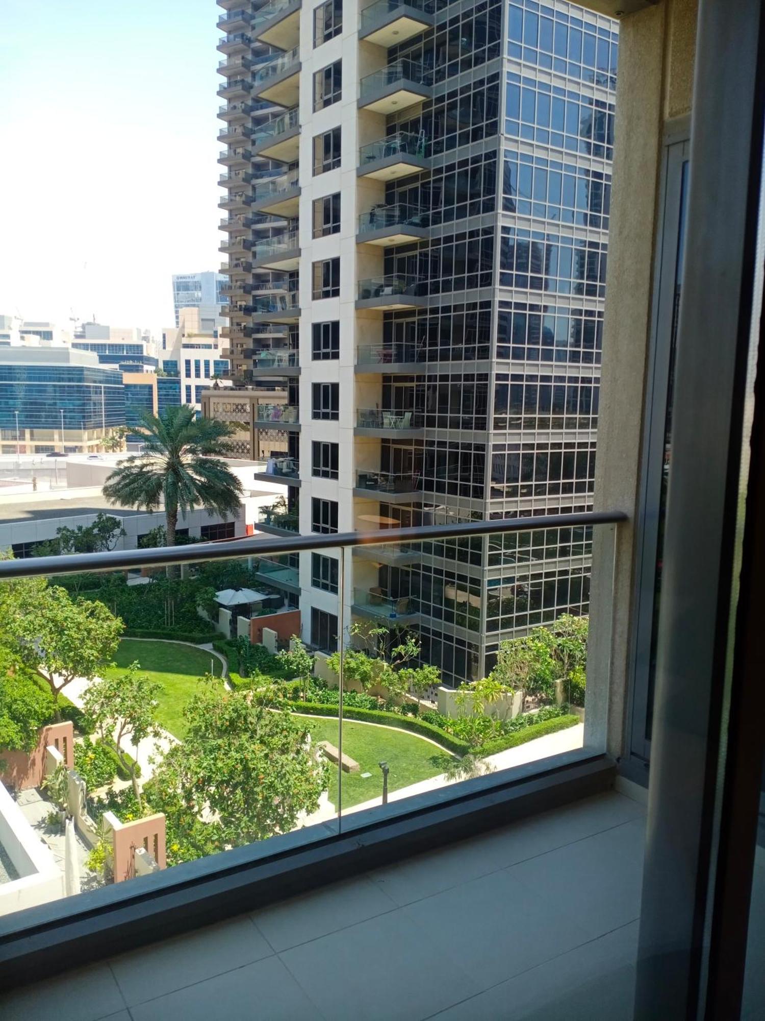 Luxury 1-br Near Burj Khalifa And Mall