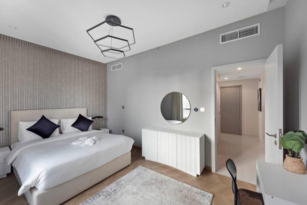 Apartment First Class 2br Incredible Burj Khalifa View