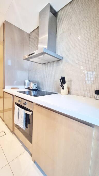 Luxury Paramount B327 Dubai