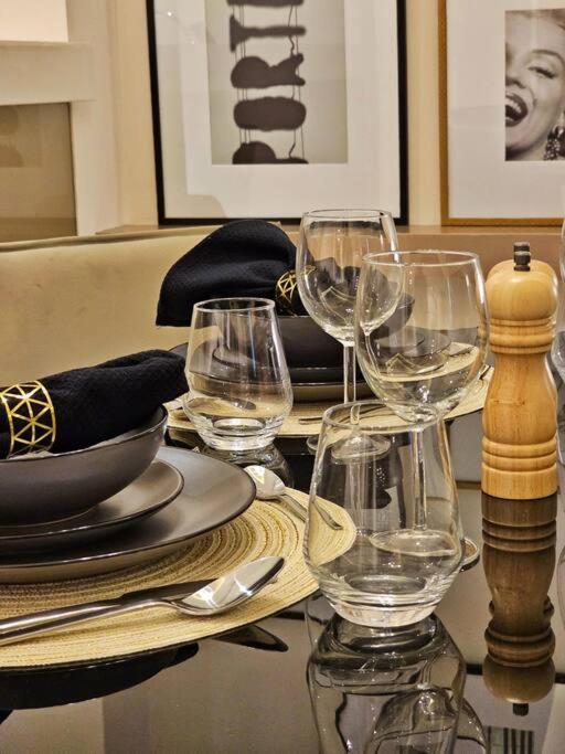 Daire Luxury Paramount B327 Dubai