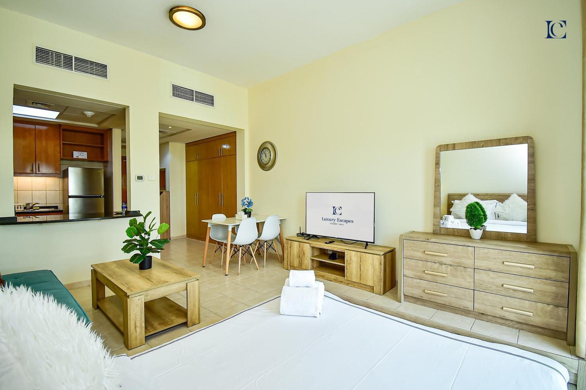 Daire Luxury Escapes - Tranquil Retreat - Apts Near Metro And Mall - Discovery Gardens - Shar & Mcl