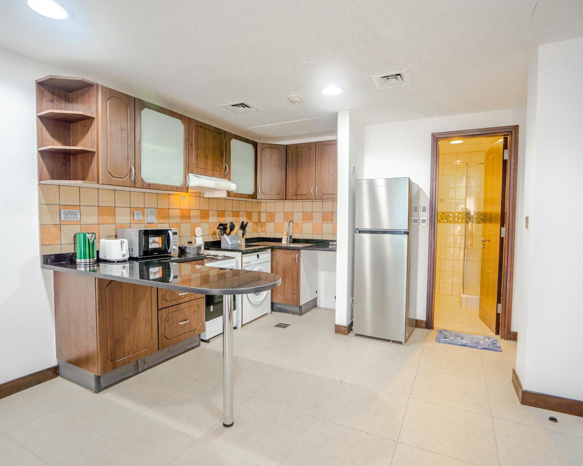Elegant In Jlt Near Metro With Qbed, Pool, Gym, Fast Wi-fi Dubai