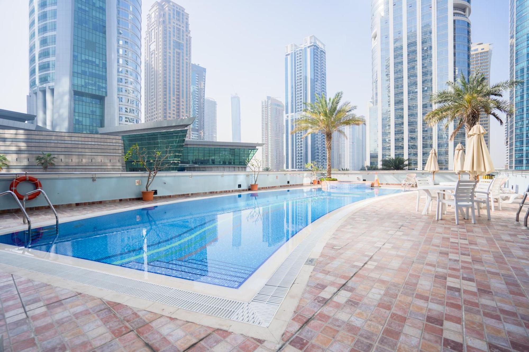 Elegant In Jlt Near Metro With Qbed, Pool, Gym, Fast Wi-fi Apartment Dubai