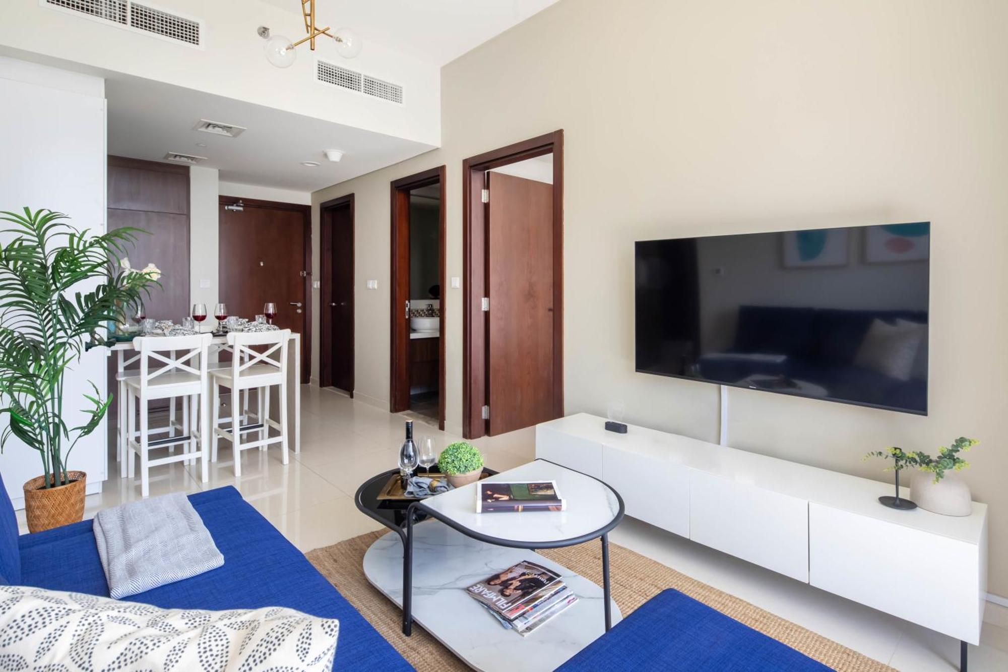 Frank Porter - Vera Apartment