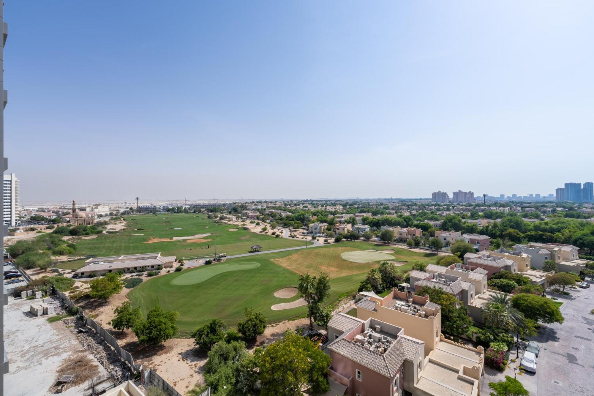 Elegant - Golf Views - Sports - Apartment Dubai
