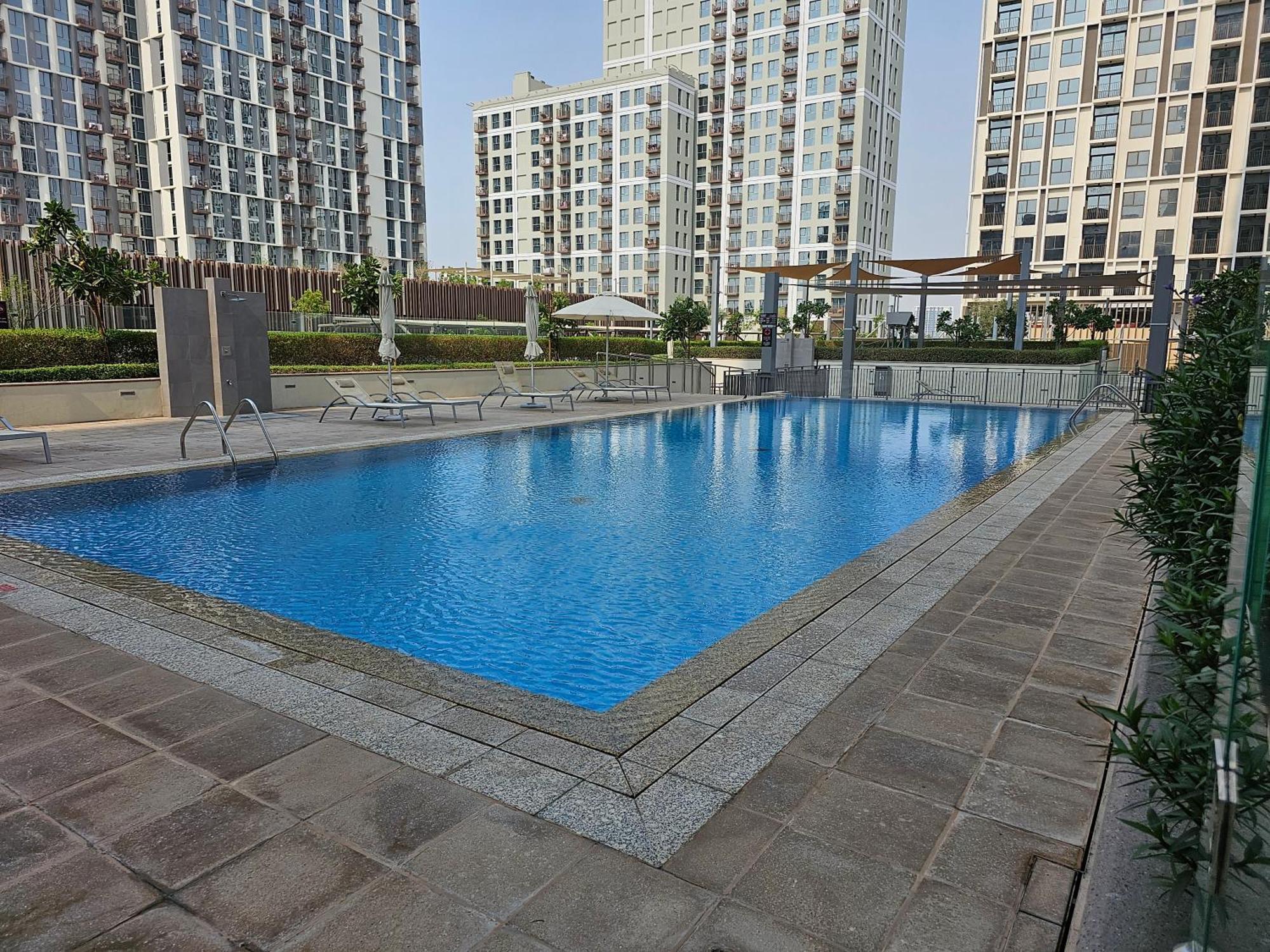 Hills Park Heights 2 *