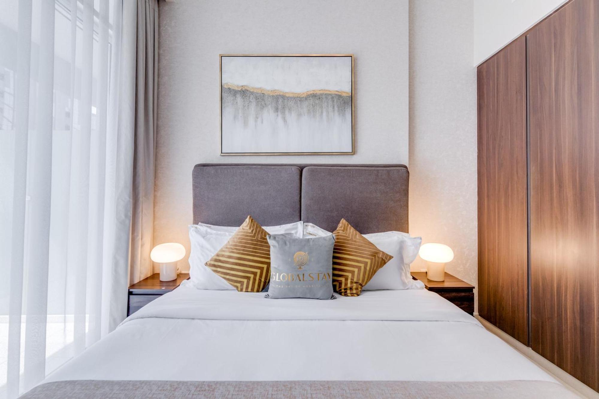 Daire Globalstay. Luxury Near The Canal Dubai