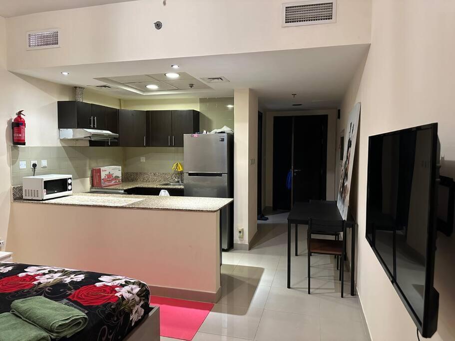 Studio In Sports City Low Price *