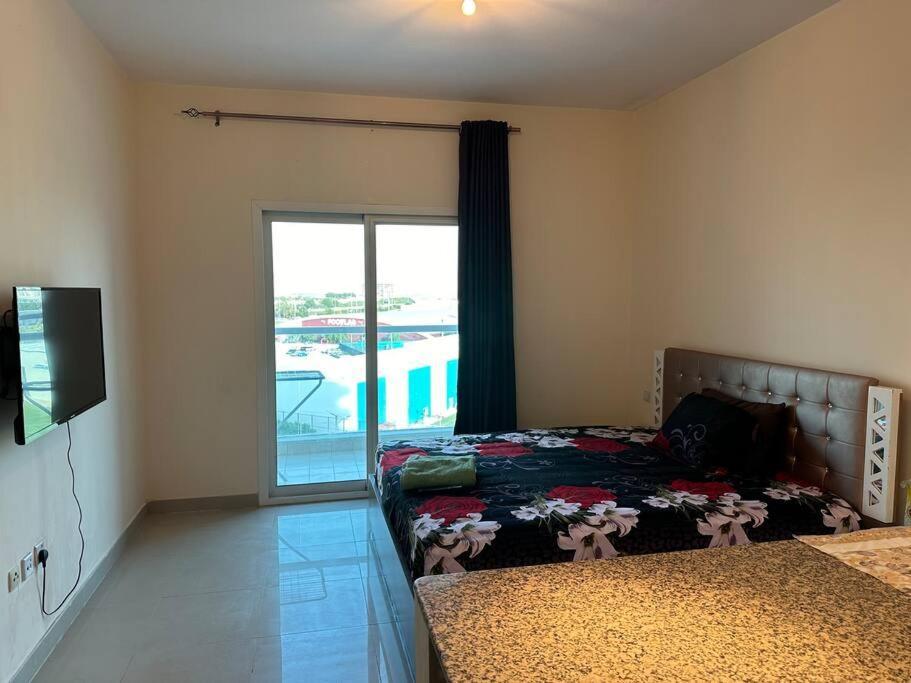 Studio In Sports City Low Price