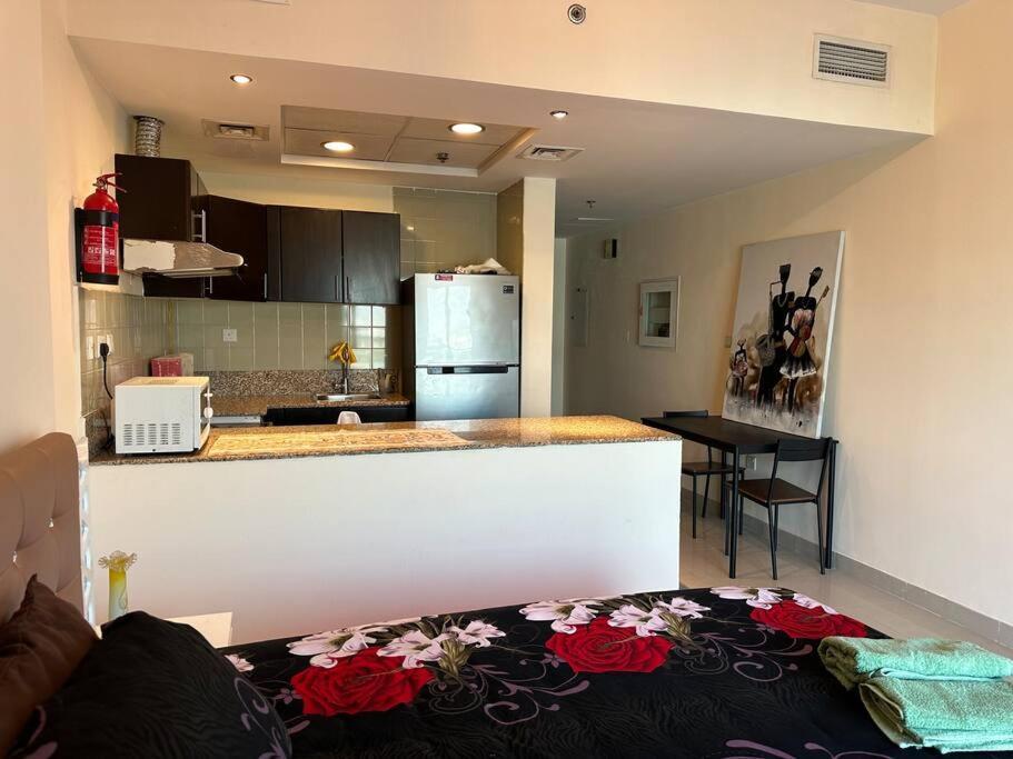 Studio In Sports City Low Price *