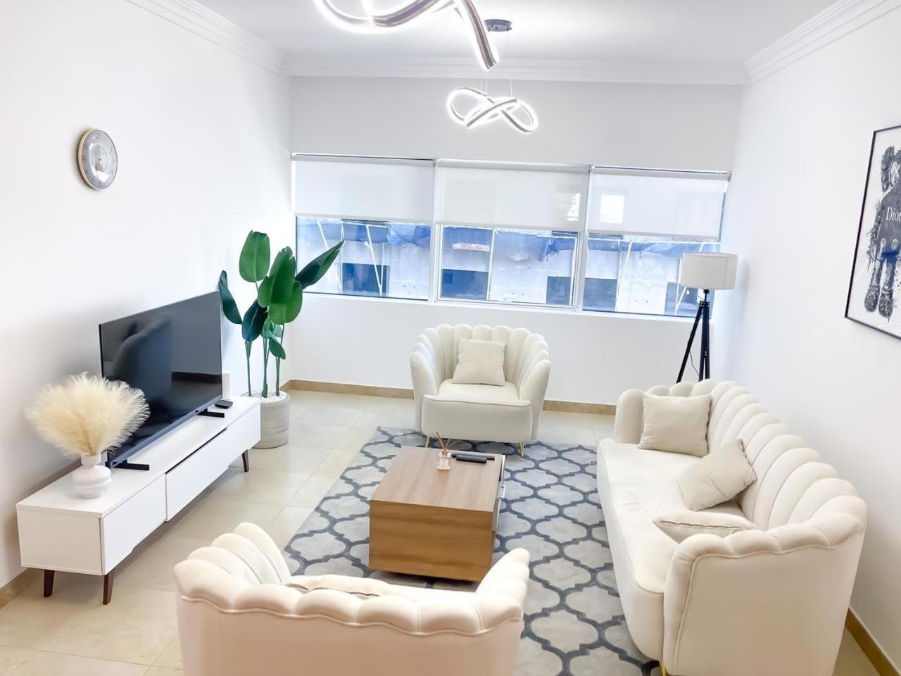 Apartment Elegant And Stylish 1bedroom Dubai
