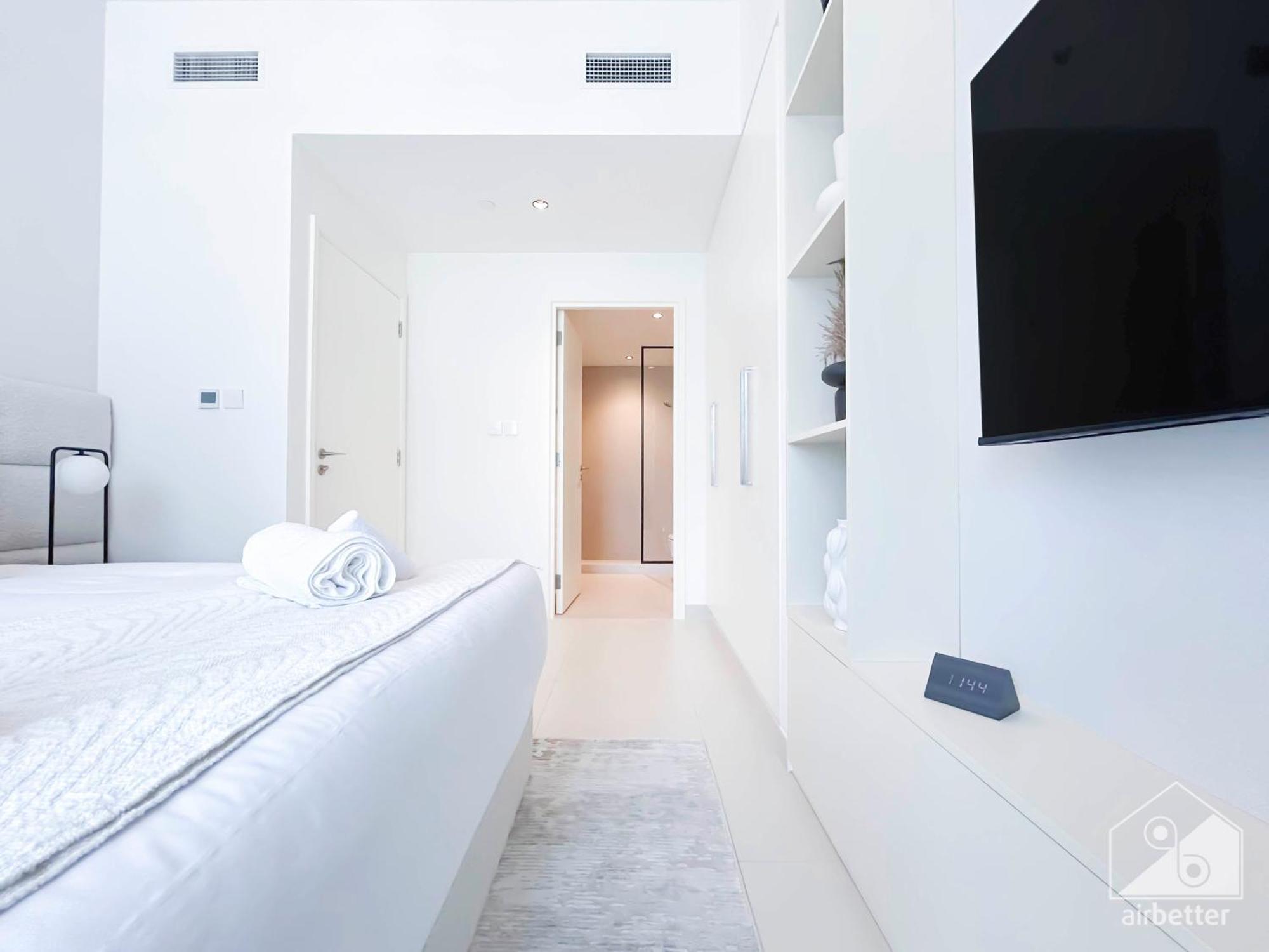 Luxury Burj Crown 4bedroom Balcony & Downtown View Dubai