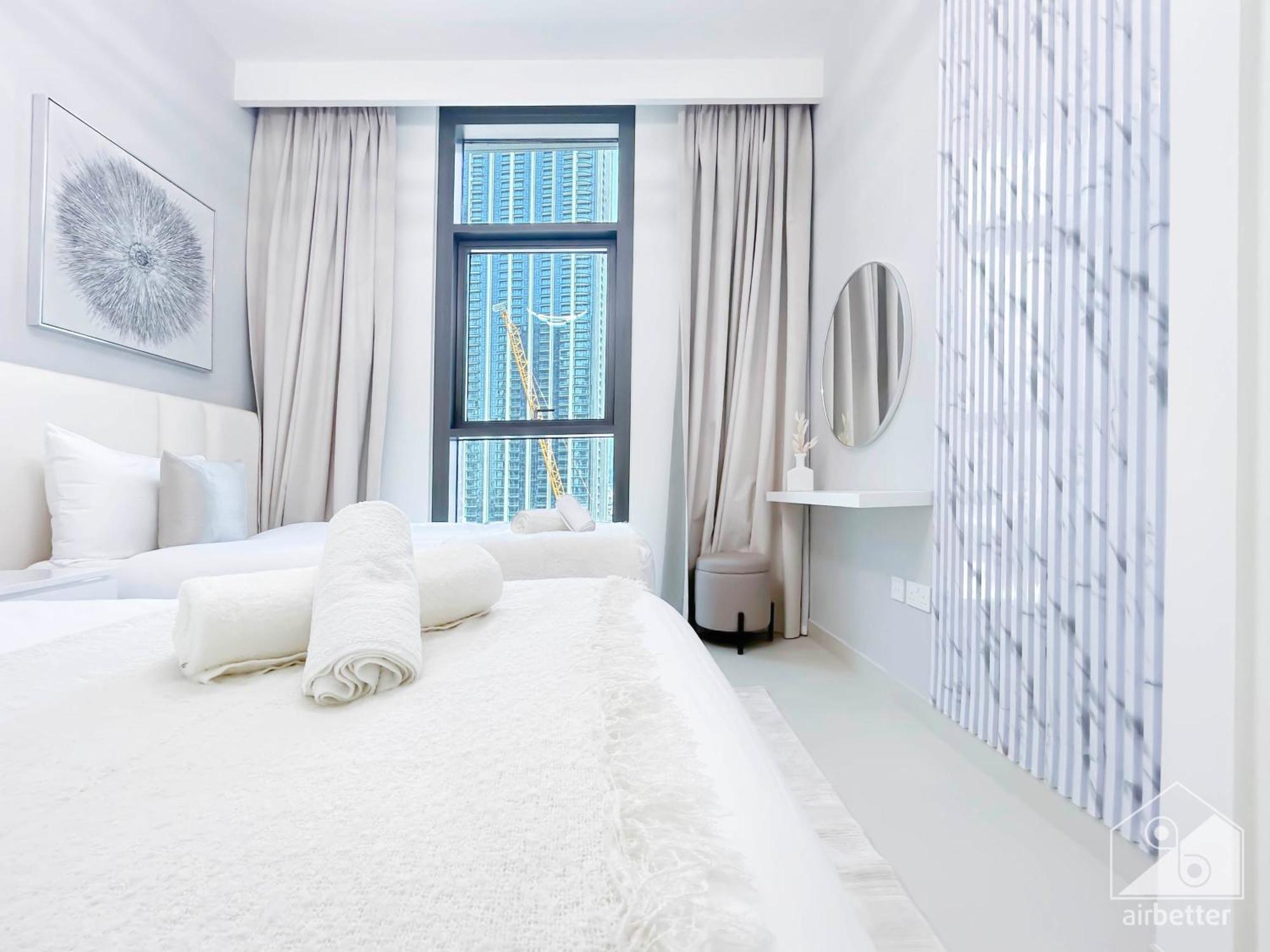Luxury Burj Crown 4bedroom Balcony & Downtown View Daire