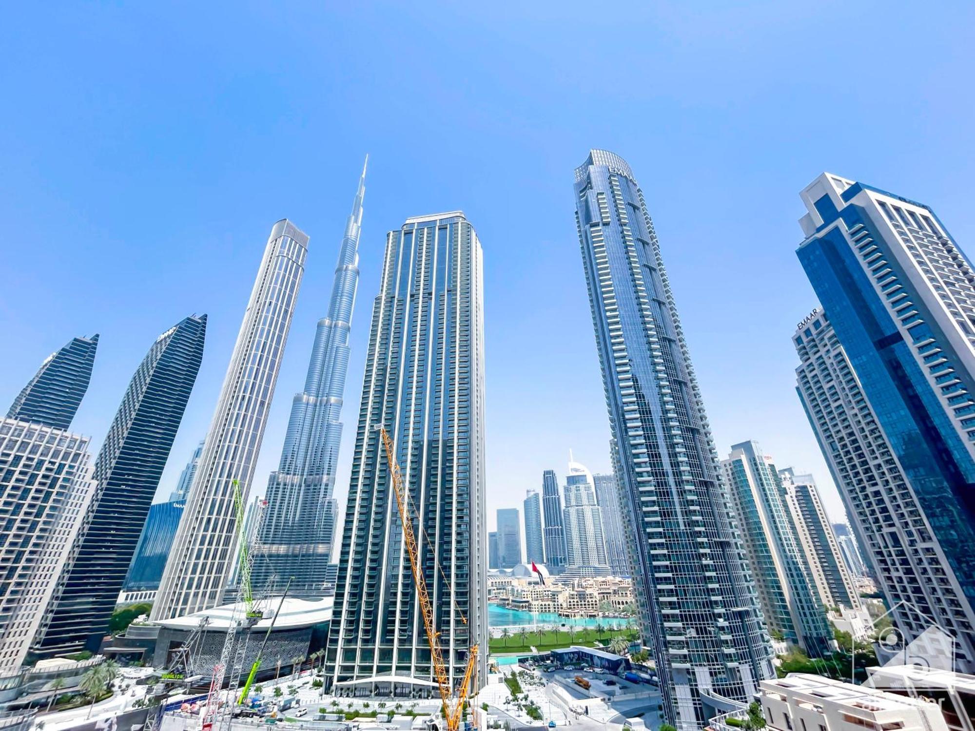 Luxury Burj Crown 4bedroom Balcony & Downtown View Dubai