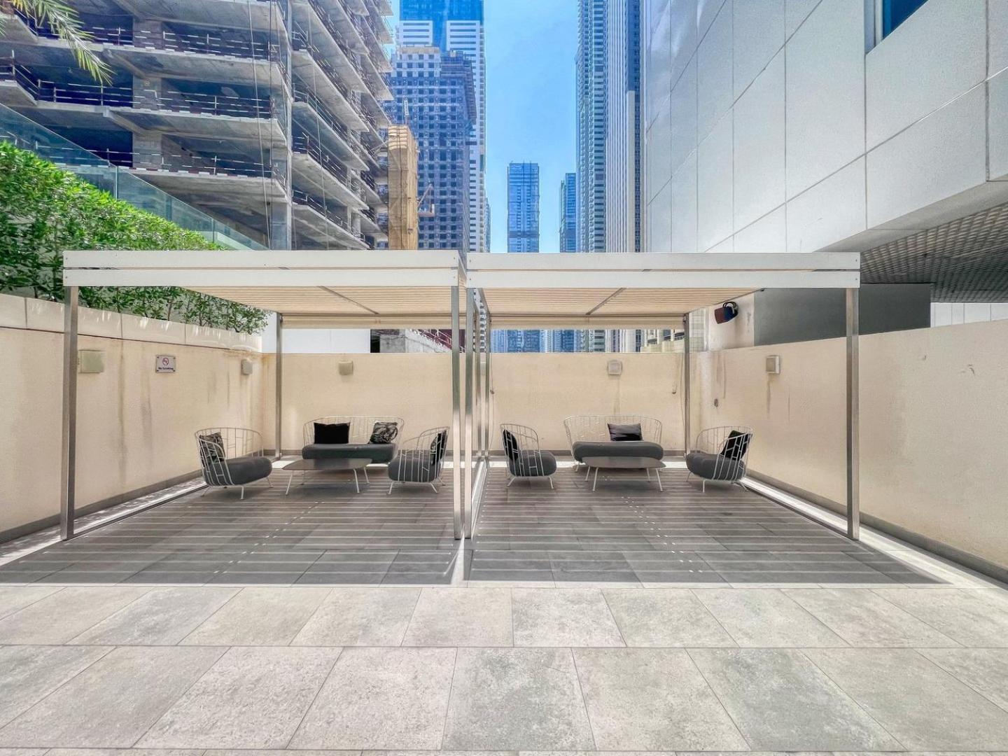 Guestready - Luxury Haven At Marina Arcade Apartment Dubai