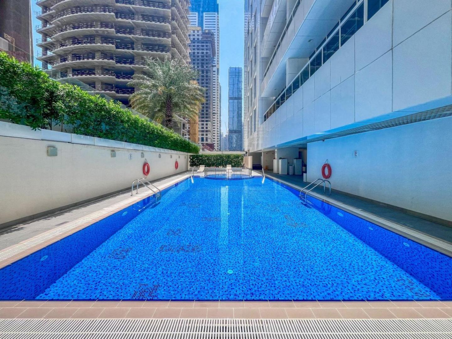 Guestready - Luxury Haven At Marina Arcade Apartment Dubai