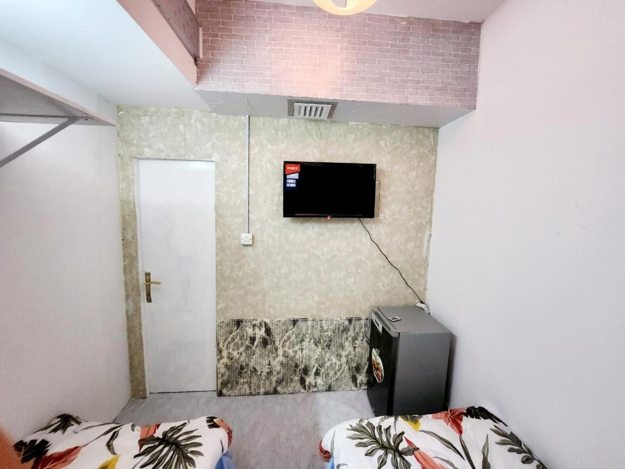 Guest house Amazing Couples Partition 7 Min Walking From Mall Of Emirates Dubai