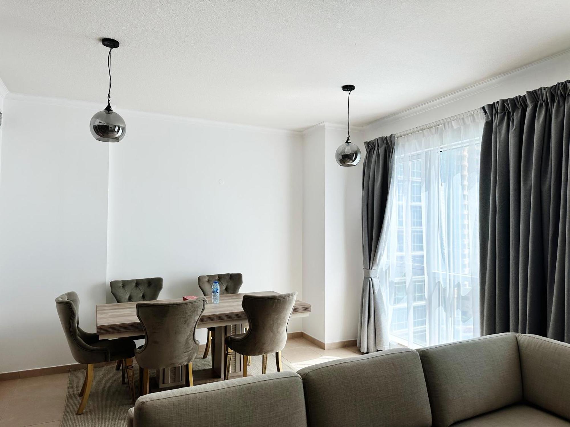 Daire The Residences 1 - Luxury 1br In Downtown - 2 Mins Walk To Burj Khalifa & Mall Dubai