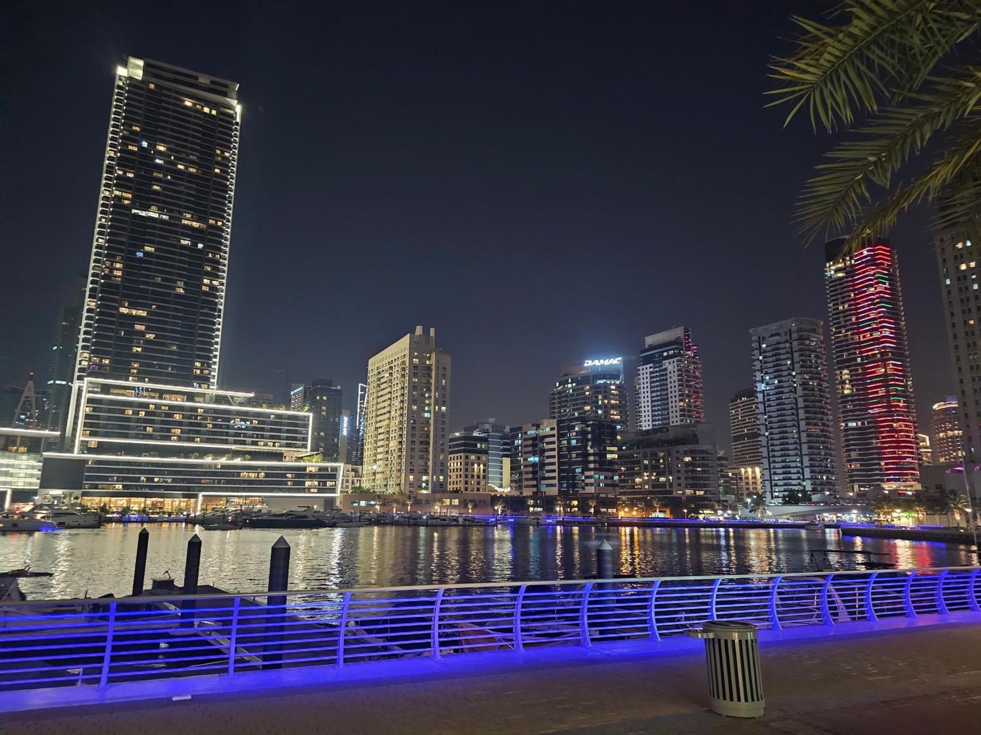 Luxurious Large 2br With Marina And Sea Views Apartment