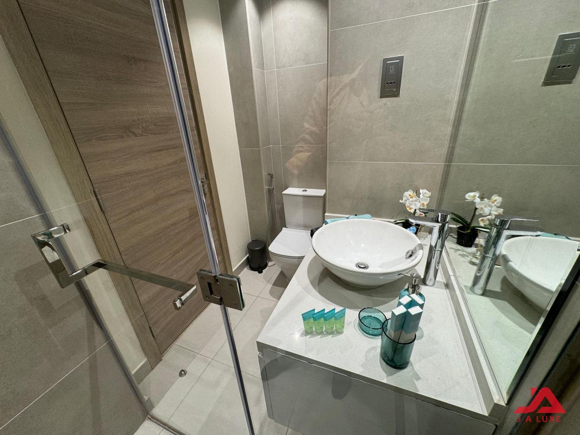 Warm Cozy Partial Sea View In Marina With Modern Gym & Pool, Steps To Jbr Beach, Marina Walk & Metro Apartment Dubai