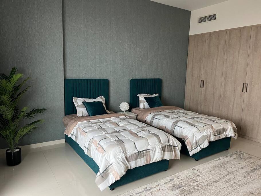 2br + Maid With Fantastic View Daire *