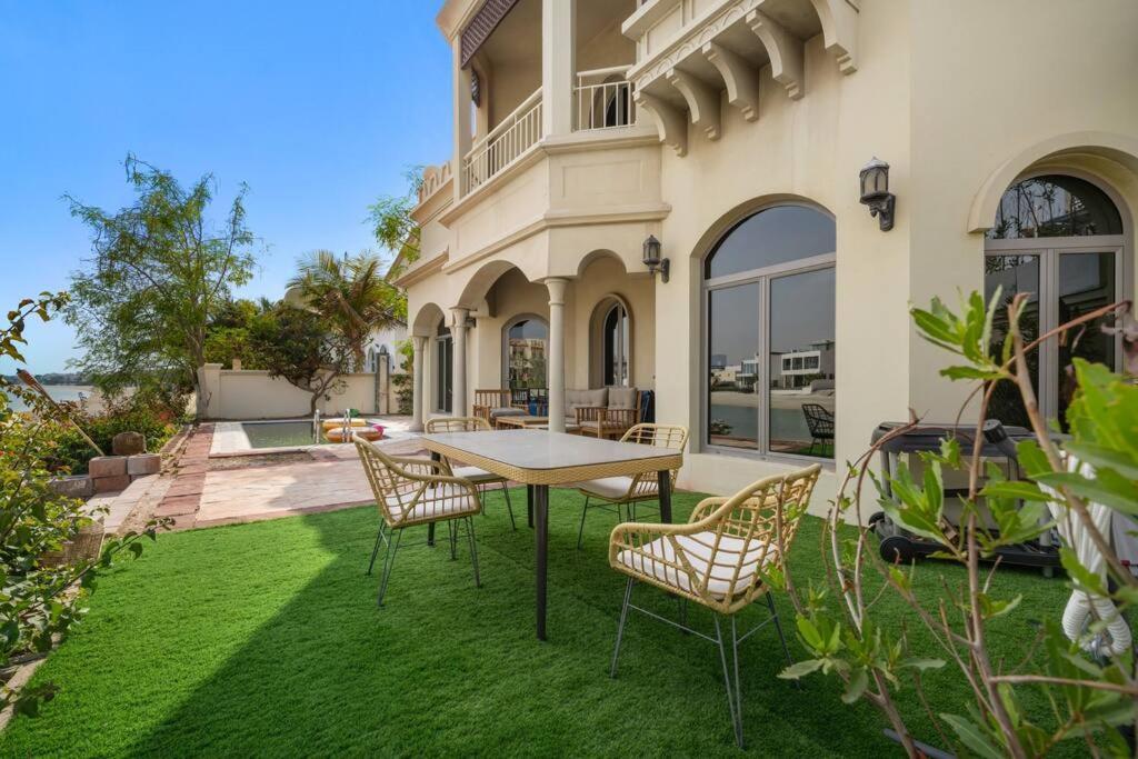 First Class Private Retreat In Paradise Villa Dubai