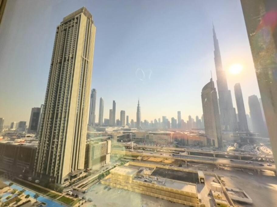 Apartment Downtown Views Live At Mall Dubai