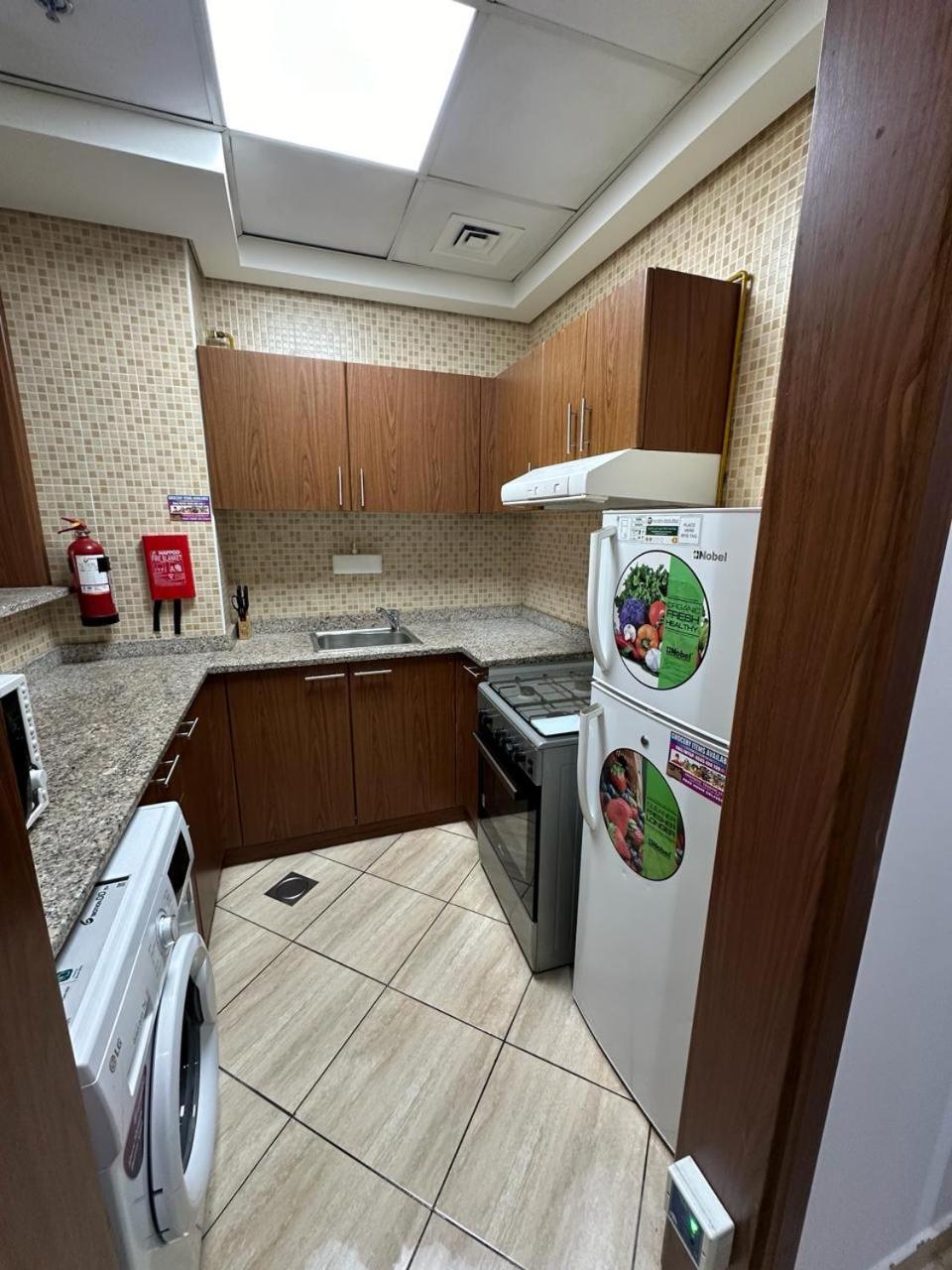 Private With Kitchen, Bathroom, Pool, Parking, Free Gym Dubai