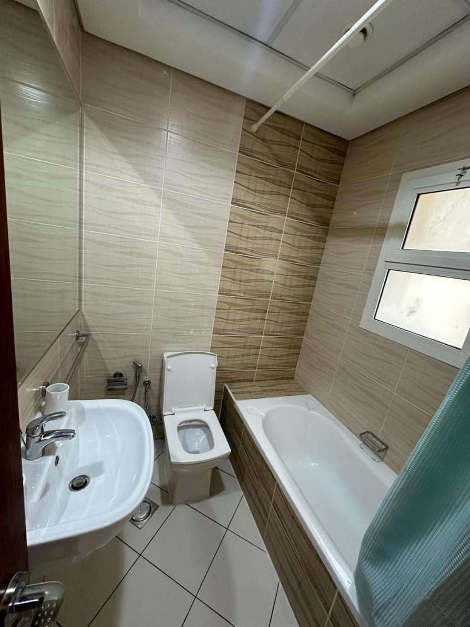 Private With Kitchen, Bathroom, Pool, Parking, Free Gym Daire Dubai