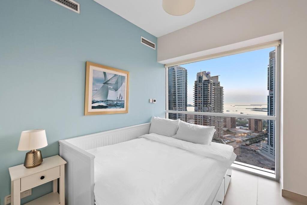 First Class 3br Expansive Luxury Haven