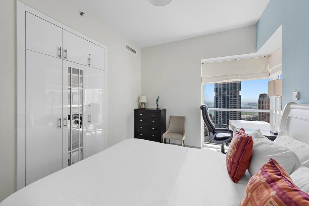 Apartment First Class 3br Expansive Luxury Haven