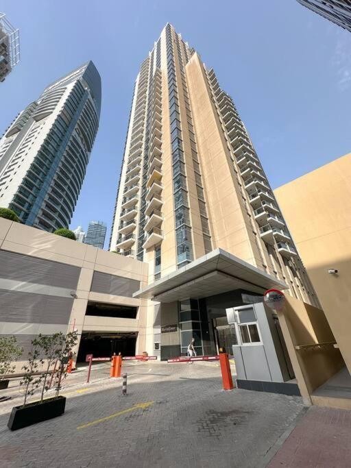 First Class 3br Expansive Luxury Haven Apartment Dubai