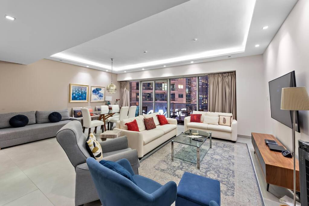 Apartment First Class 3br Expansive Luxury Haven Dubai