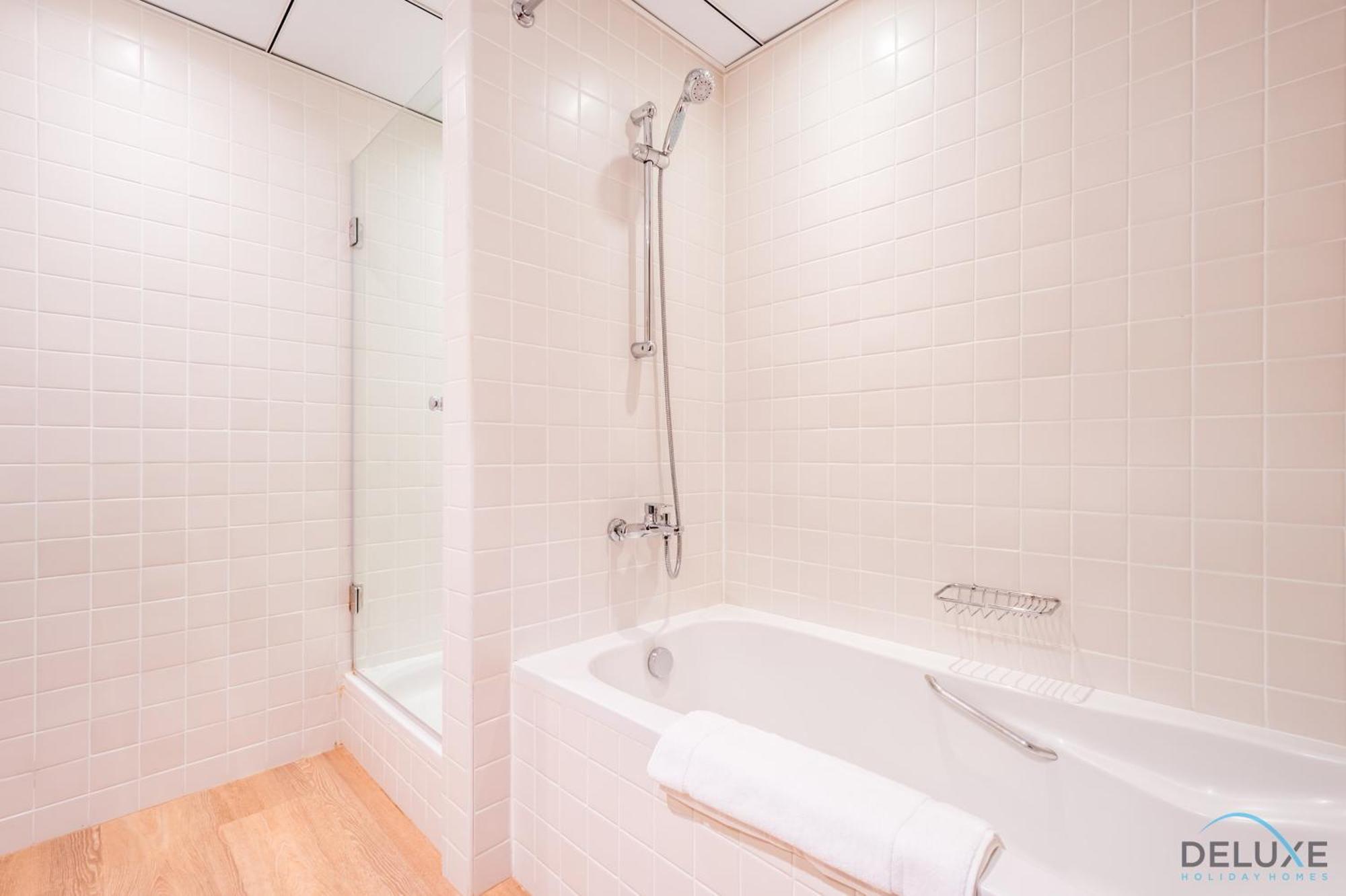 Beautiful 2br In Al Sahab 2, Marina By Deluxe Homes * Dubai