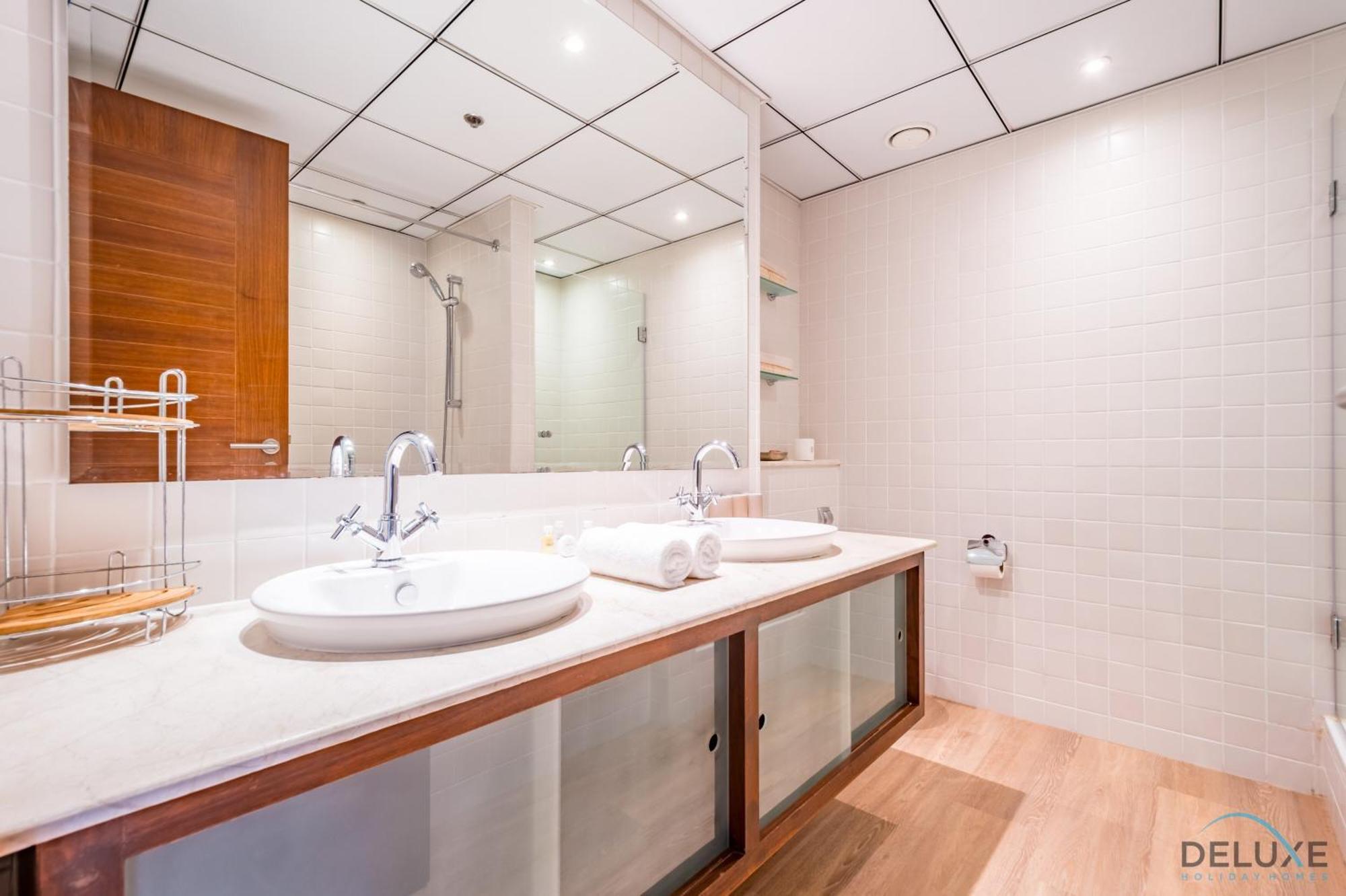 Beautiful 2br In Al Sahab 2, Marina By Deluxe Homes *
