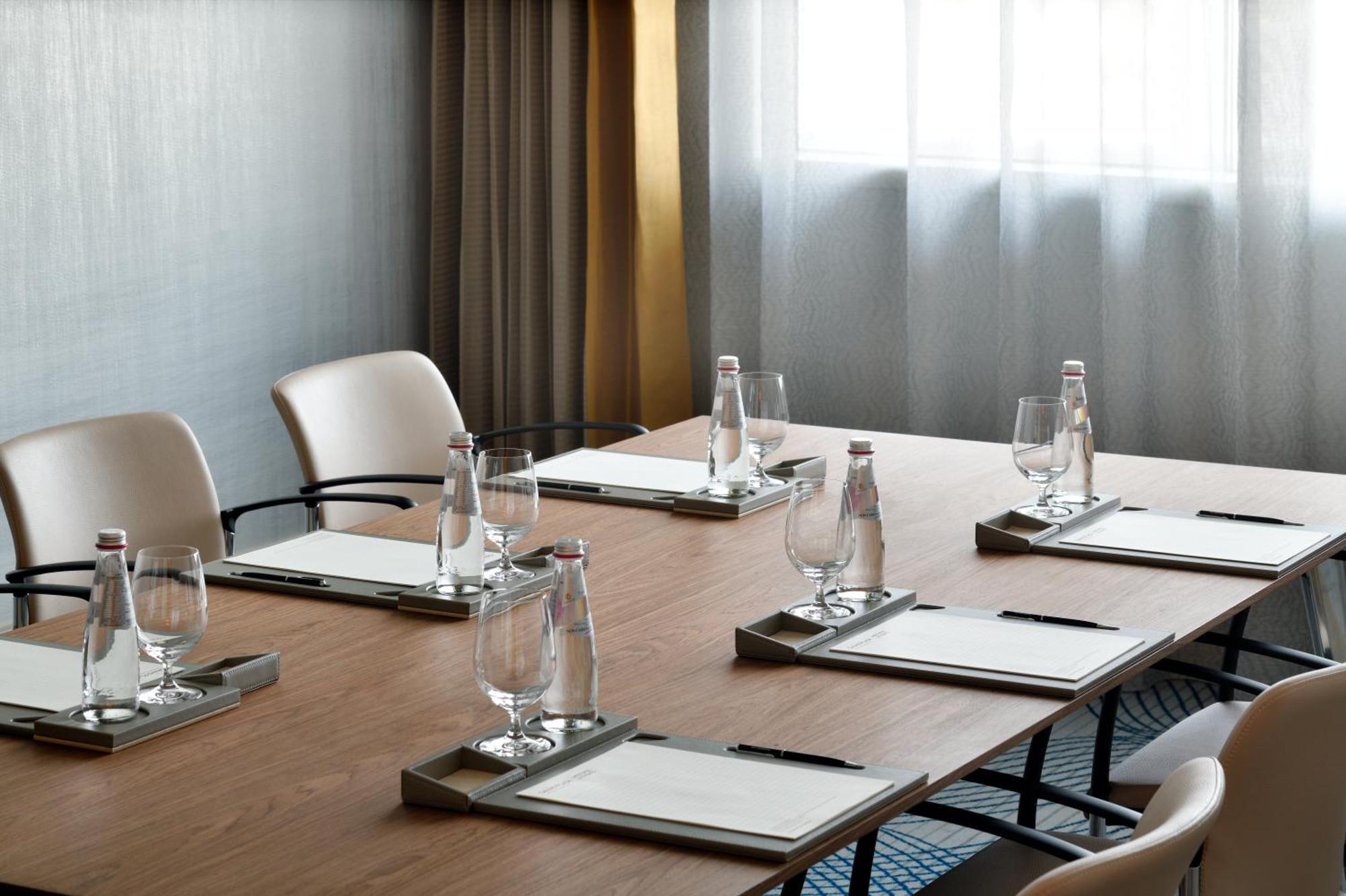 Hotel Grand Plaza Mövenpick 5*