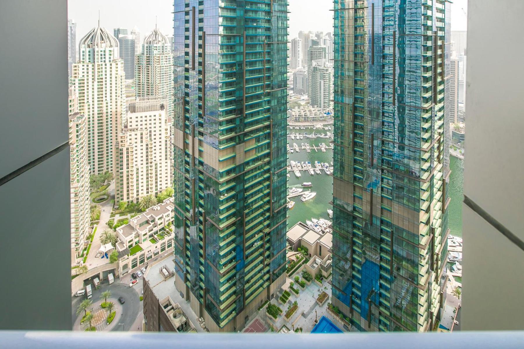 2br High Floor Torch Tower Marina