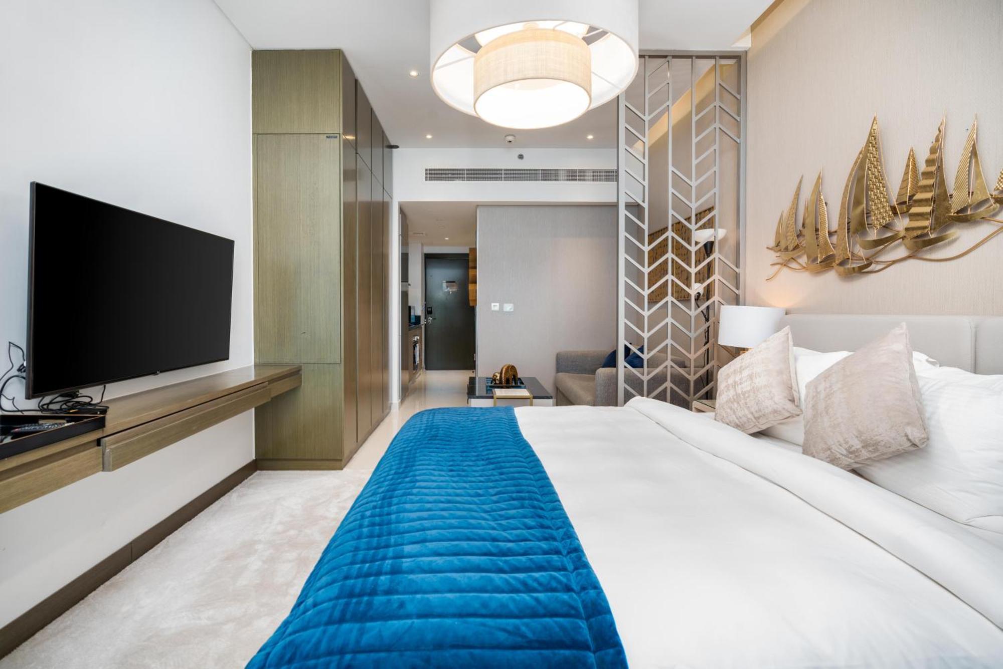 White Sage - Premium Furnished With Large Balcony Apartment Dubai
