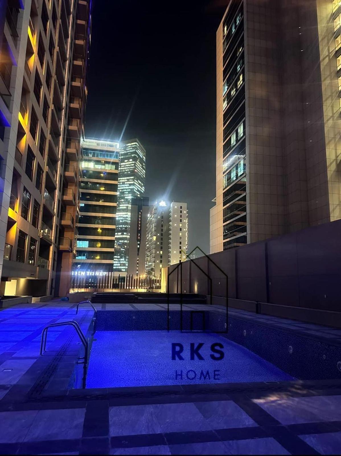 With Private Near Downtown Business Bay Pansiyon Dubai